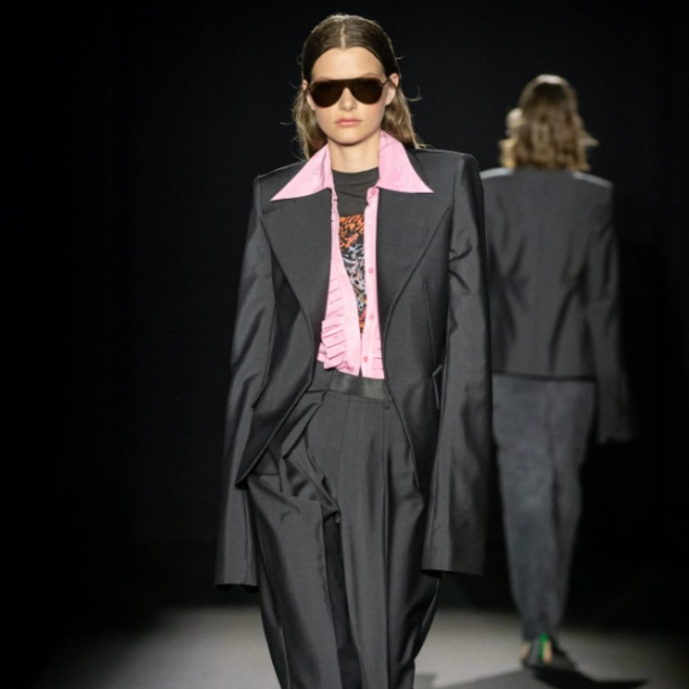 Zadig & Voltaire Suit Runway Spring 2020 (Blazer size 38 EUR, pants size 40)